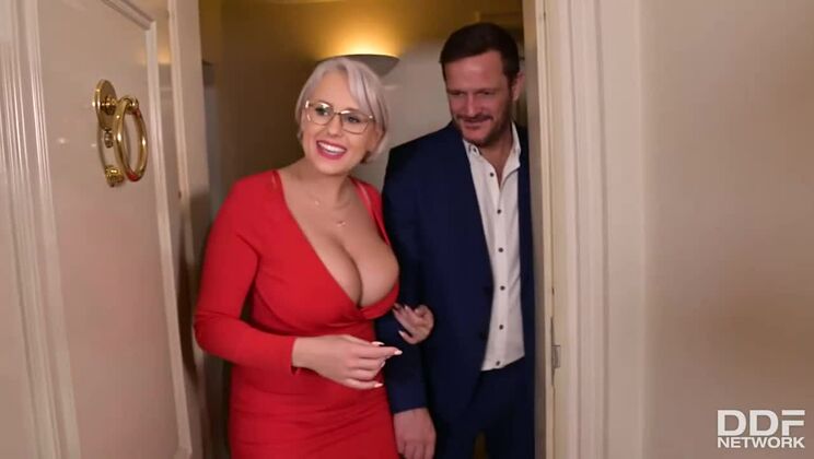 Valentine's Hardcore - Pierced MILFs in Stockings Fucked