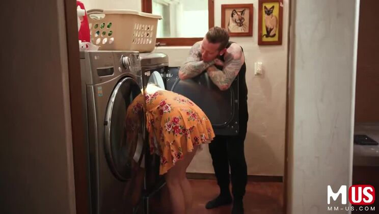 Brunette Izzy Lush Wet Laundry Hardcore