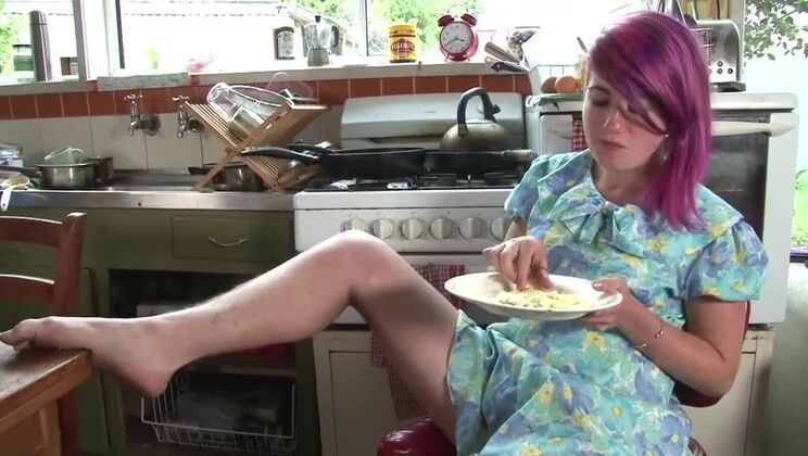 Solo Lilith Fucks Herself in Kitchen