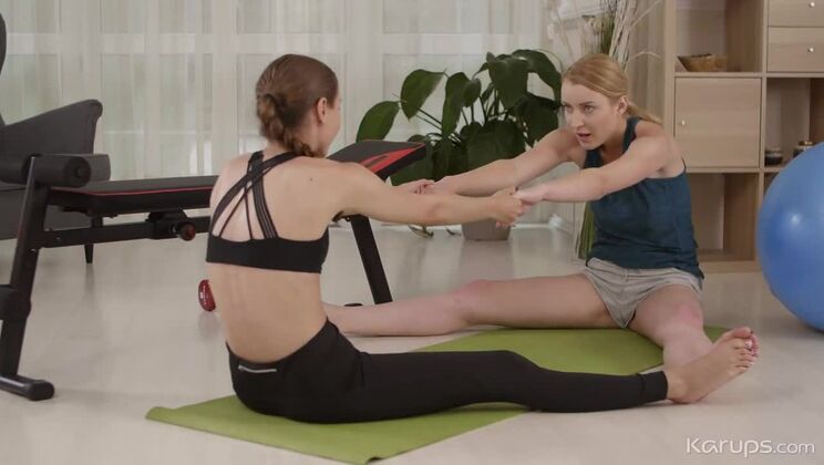 Amaris And Stefanie Lesbian Stretch