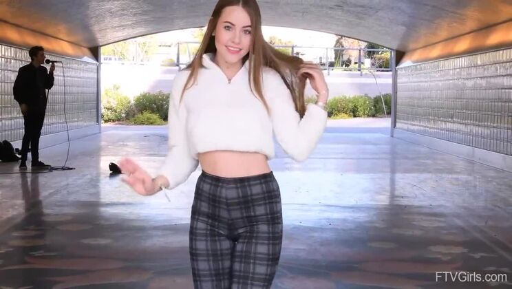 Naomi’s Deep Solo Orgasm Bliss