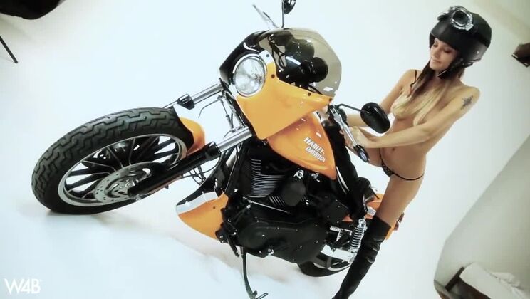 Solo Action With Young Blonde Clover