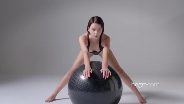 Sexy Workout with Ariel - Small Tits & Big Ass