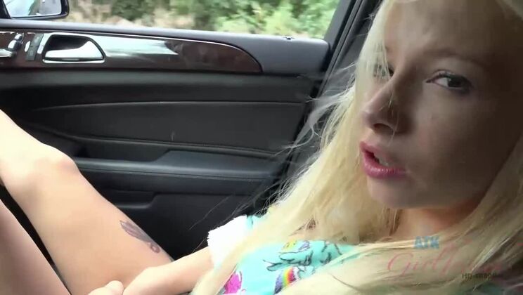 Exhibitionist Kenzie Reeves Fucking by the Ocean