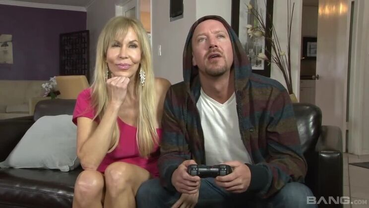 Erica Lauren Loves Big Cock and Anal Fucking with Cum on Face