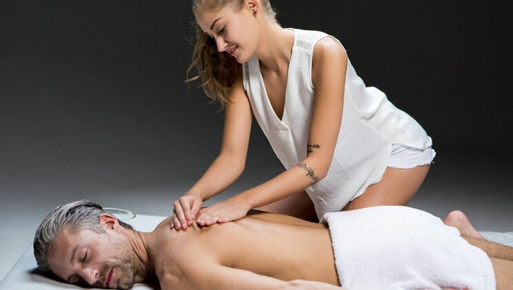 Double Cumming Massage with Tiffany Tatum & Lutro