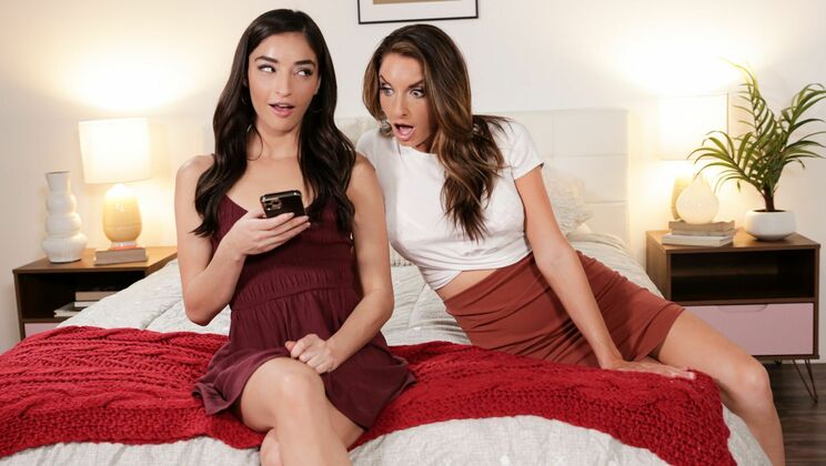 Brunette Lesbians in 69 and Rimming Action