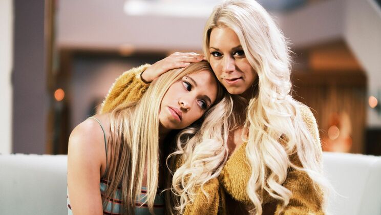 Katie Morgan Fingers Khloe Kapri - Lesbian Fun