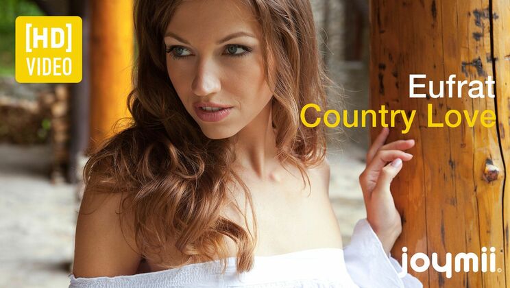 Outdoor Masturbation with Sexy Shaved Eufrat Mai