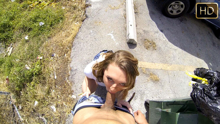 Girl Gets 1K for Her Pussy