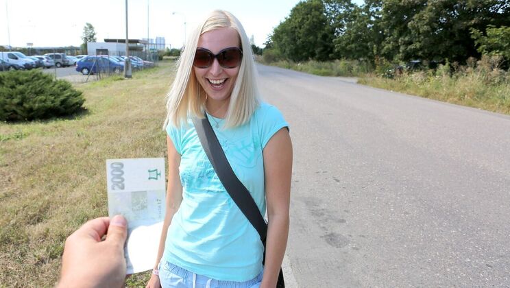 Outdoor Public Sex with Blonde Amateur