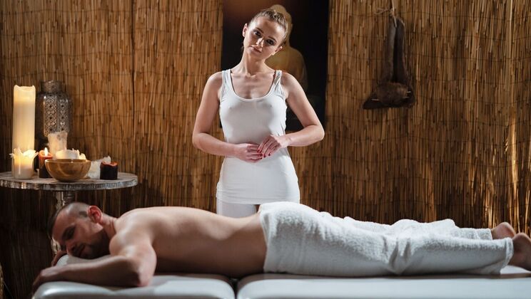 Sexy Blonde Massage with Oil and Cumshot