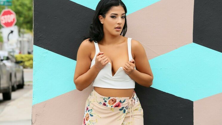 Oliver Flynn's Outdoor Blowjob