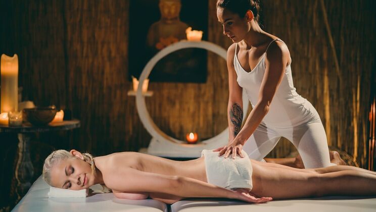 [MassageRooms] - Lexi Dona and Julia Parker in Fisting Fun - Julia Parker - Lexi Dona