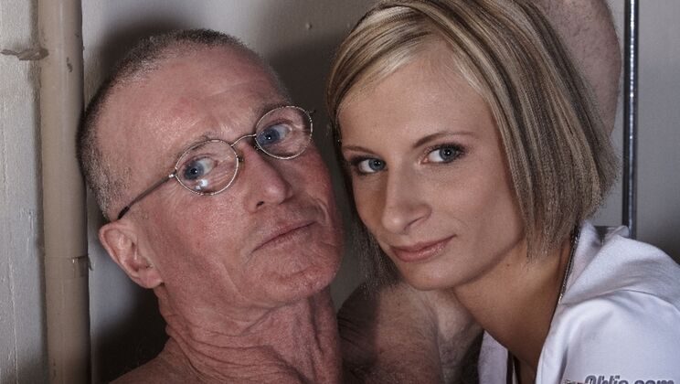 Old Man Doctor Fucks Young Blonde Nurse