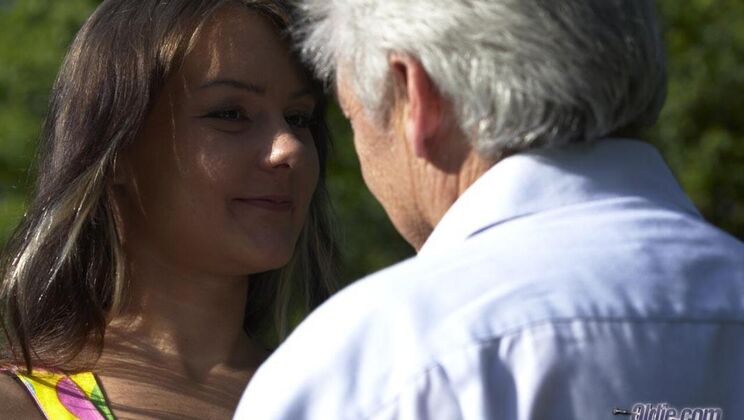 [Oldje] - Bikini and Outdoor Sex - Some Show with Gustavo - Gustavo - Jeydah