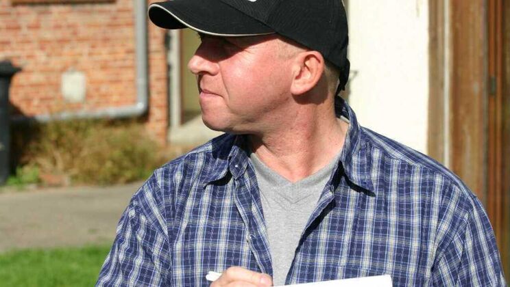 Old Jimmy Gets Young Kate's Blowjob