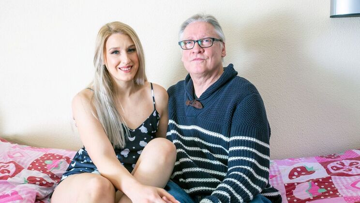 [Oldje] - Young Student Tempts Older Teacher - Diane Chrystall - Hans