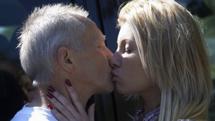 Blonde Donna Bell Hot Car Wash