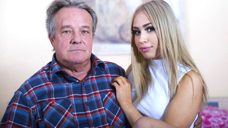 Kissing and Fucking with Alana Moon