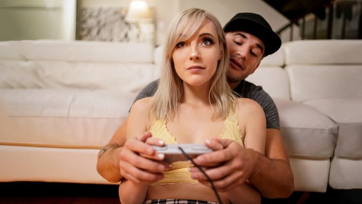 [RealityJunkies] - Tattooed Cutie Gets Fucked by Stepbrother - Nathan Bronson - Jamie Jett