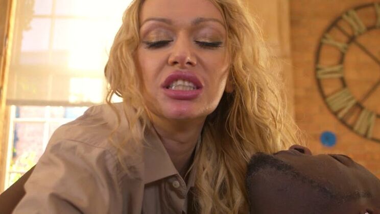 Antonio Black Deepthroat Fun