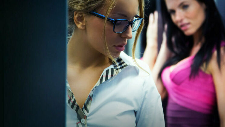 Nipple and Bra Play (2014)