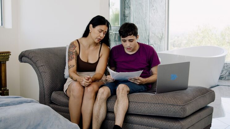 [RealityJunkies] - Stepmom Cheats with Stepson - Cum on Pussy - Ricky Spanish - Dana Vespoli