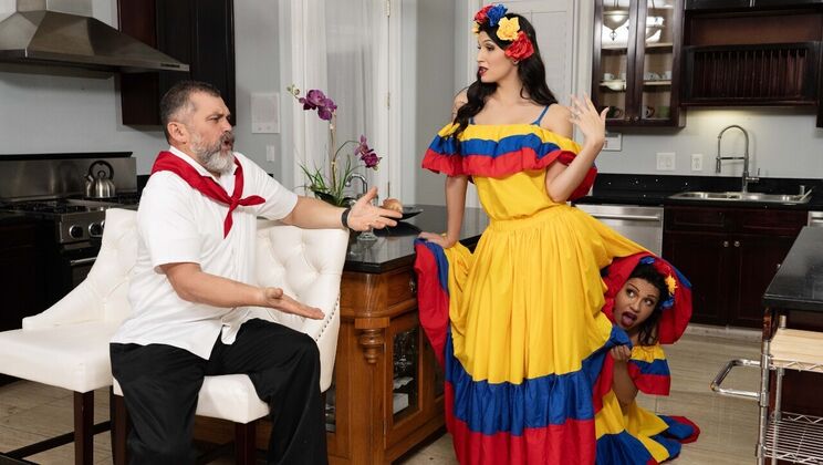 Shemale Fucking Shemale in Doggystyle Cumbia Position