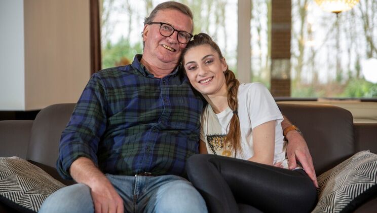 [Oldje] - Nicole's Evening Striptease - Nicole Sweet - Henk