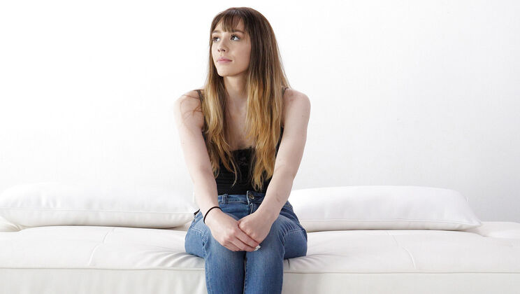 Fingering and Cumshot in Michelle's Casting