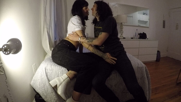 New York's Brunette Siren: A First Time Story