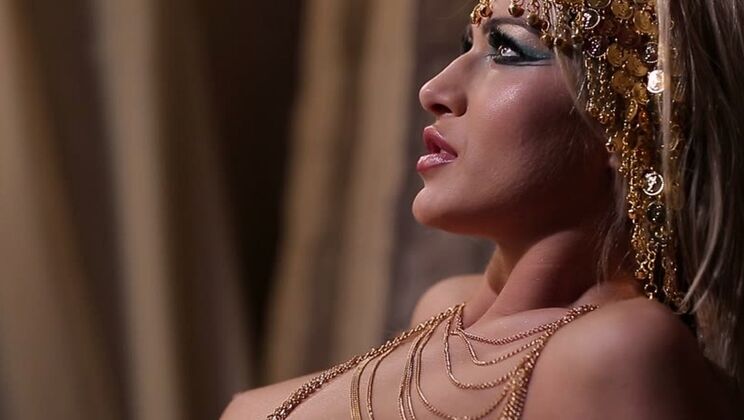 Perfect Tits Cherry Kiss In Charge