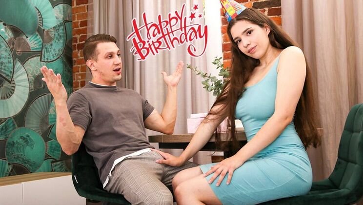 [ClubSweethearts] - Young Brunette Birthday Blowjob Surprise - Steve Hardy - Molly Kit
