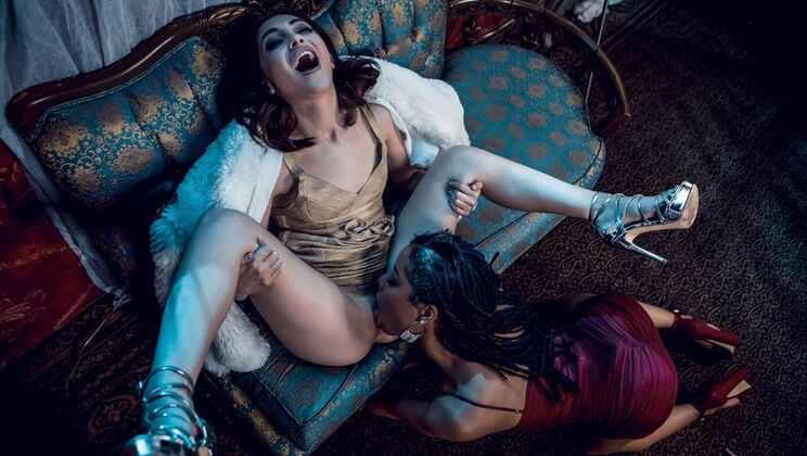 Lesbian Desire: Jane Wilde & Kira Noir