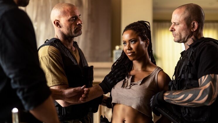 Kira Noir Gagging Deepthroat Blowjob with Cumshot