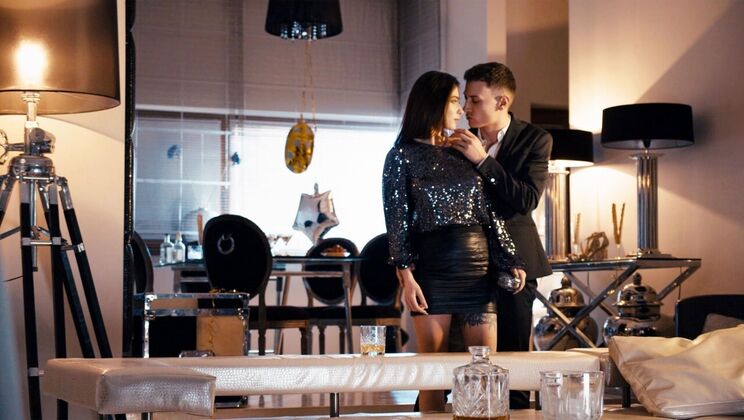 [Brazzers] - Indoors Sex Session: Kissing, Fucking, and Cumshot - Charlie Dean - Liya Silver